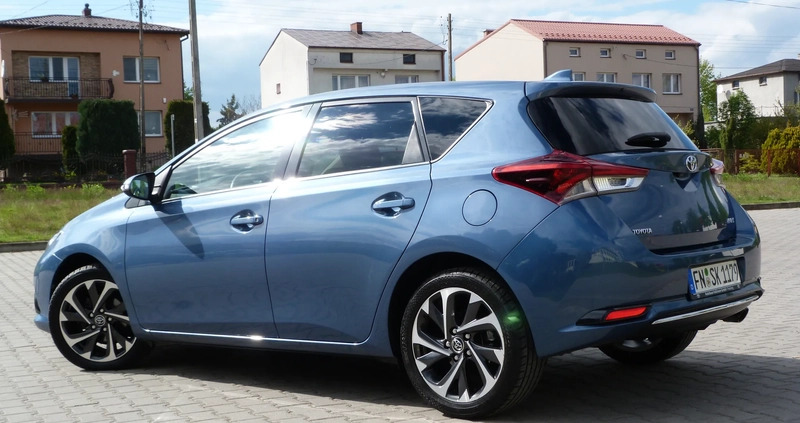 Toyota Auris cena 51999 przebieg: 154230, rok produkcji 2016 z Międzyzdroje małe 781